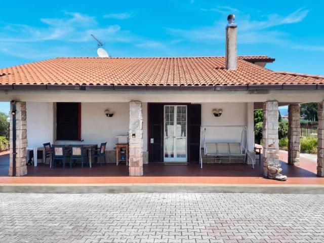 Villa Indipendente in vendita a Zona Industriale Artigianale, Roma Capitale