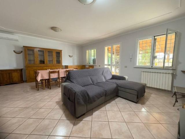 Villa Indipendente in vendita a San Cesareo, Roma Capitale