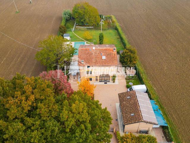 Villa Indipendente in vendita a Unione dei comuni del Sorbara, San Cesario Sul Panaro