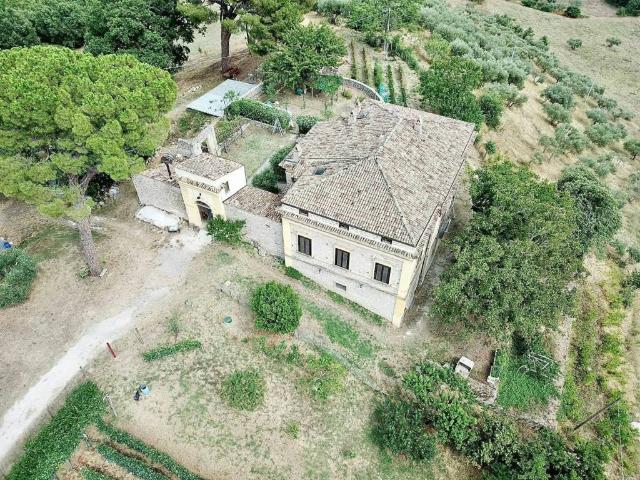 Villa Indipendente in vendita a San Chirico Raparo, Basilicata