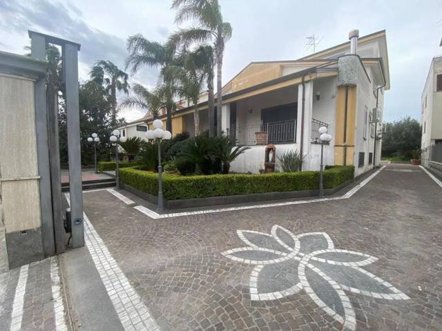 Villa Indipendente in vendita a San Cipriano D'aversa, Campania