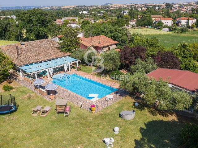 Villa Indipendente in vendita a San Clemente, Reggio Emilia