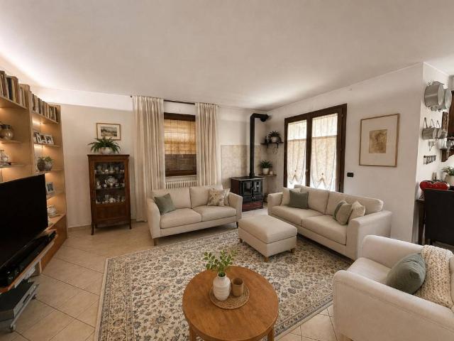 Villa Indipendente in vendita a San Clemente, Reggio Emilia