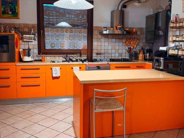 Villa Indipendente in vendita a San Clemente, Reggio Emilia