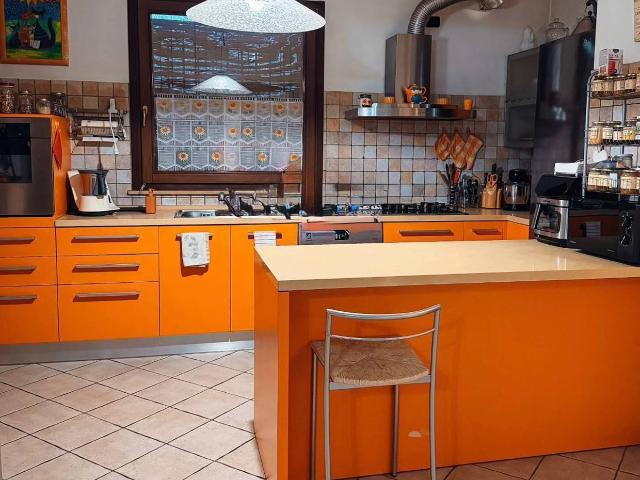 Villa Indipendente in vendita a San Clemente, Reggio Emilia
