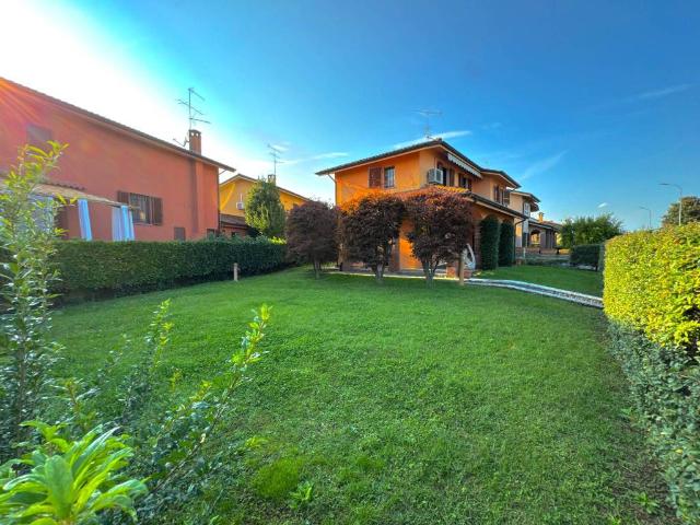 Villa Indipendente in vendita a Gerette, San Colombano al Lambro