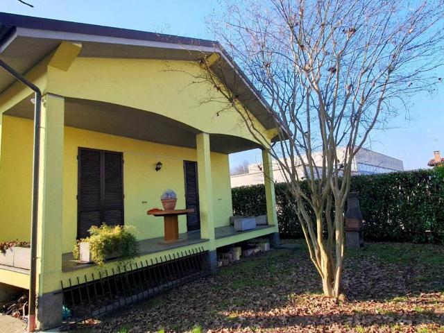 Villa Indipendente in vendita a San Colombano al Lambro, Milano