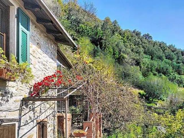 Villa Indipendente in vendita a San Colombano Certenoli