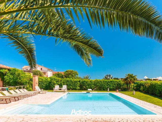 Villa Indipendente in vendita a Marche, Pesaro E Urbino