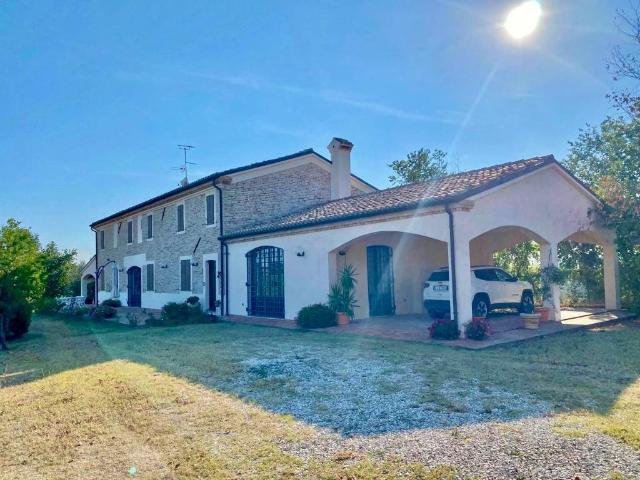 Villa Indipendente in vendita a Marche, Pesaro E Urbino