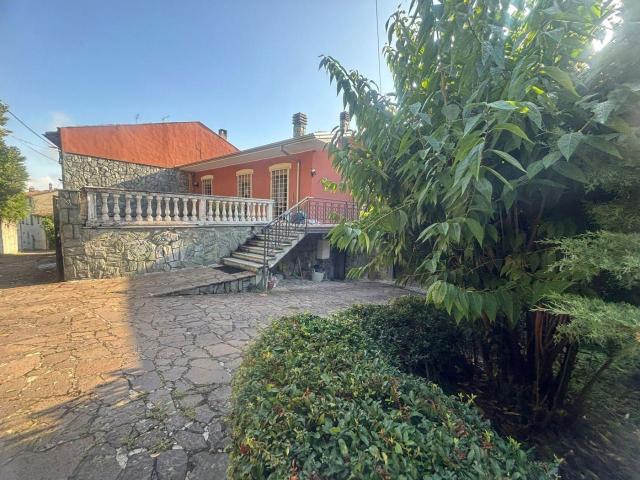 Villa Indipendente in vendita a San Damiano Al Colle, Lombardia