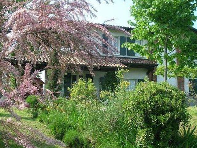 Villa Indipendente in vendita a San Damiano Al Colle, Lombardia