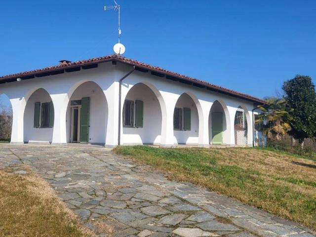 Villa Indipendente in vendita a Piemonte, Asti