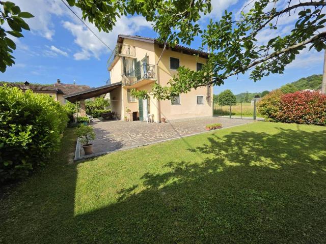 Villa Indipendente in vendita a Piemonte, Asti
