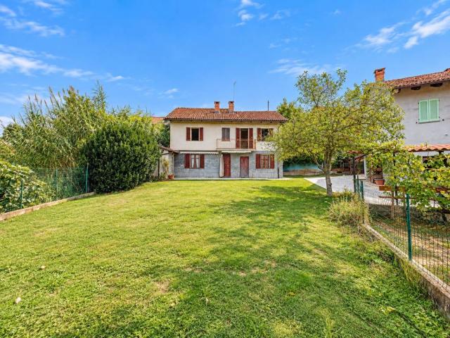 Villa Indipendente in vendita a San Damiano d'Asti, Asti