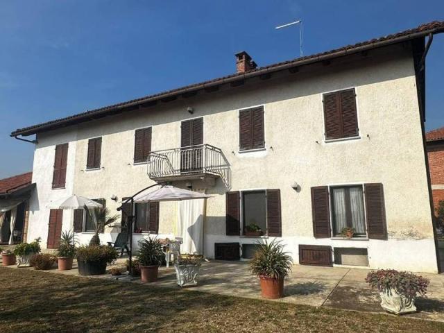 Villa Indipendente in vendita a Piemonte, Asti