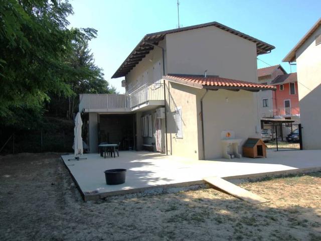 Villa Indipendente in vendita a Piemonte, Asti