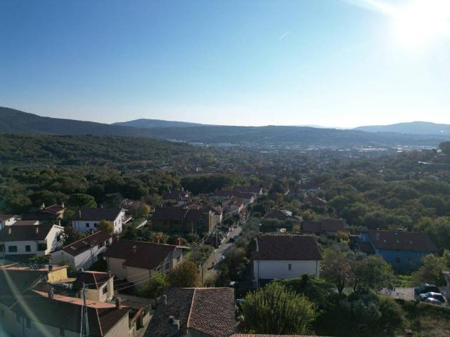 Villa Indipendente in vendita a Log, San Dorligo Della Valle