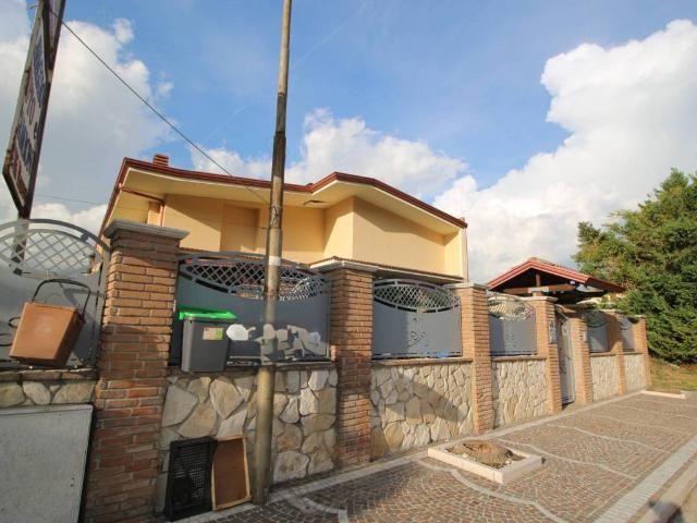 Villa Indipendente in vendita a Cancello Scalo, San Felice A Cancello