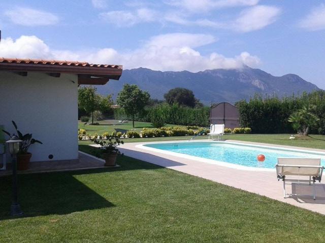 Villa Indipendente in vendita a Pantano Marino, San Felice Circeo