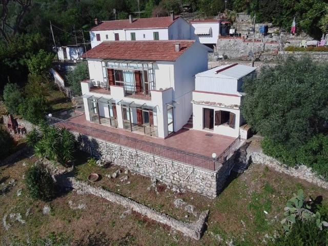 Villa Indipendente in vendita a Pantano Marino, San Felice Circeo