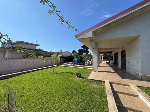 Villa Indipendente in vendita a San Felice Circeo, Lazio