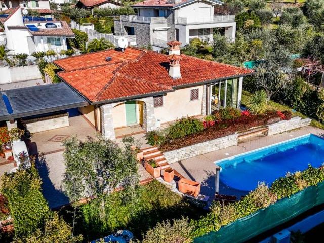 Villa Indipendente in vendita a San Felice Del Benaco, Lombardia