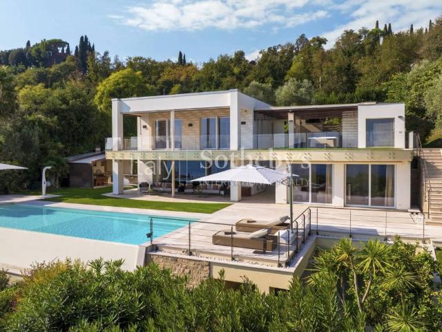 Villa Indipendente in vendita a San Felice Del Benaco, Lombardia