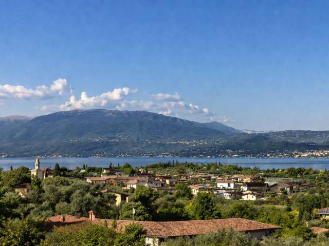 Villa Indipendente in vendita a Cisano, San Felice Del Benaco