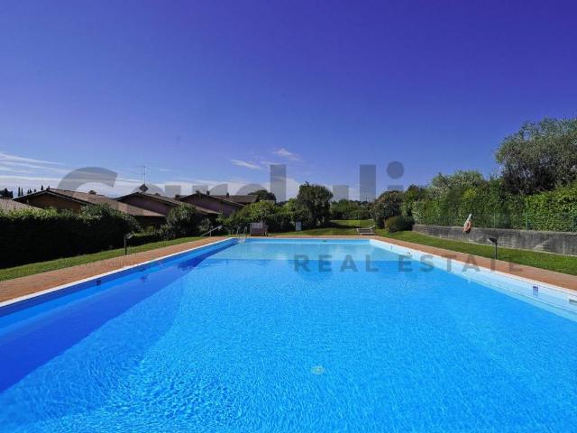 Villa Indipendente in vendita a San Felice Del Benaco, Lombardia