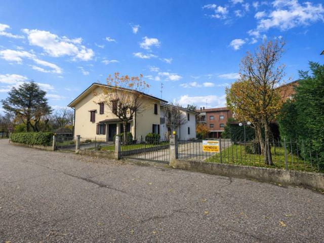 Villa Indipendente in vendita a Unione Comuni Modenesi Area Nord, San Felice Sul Panaro