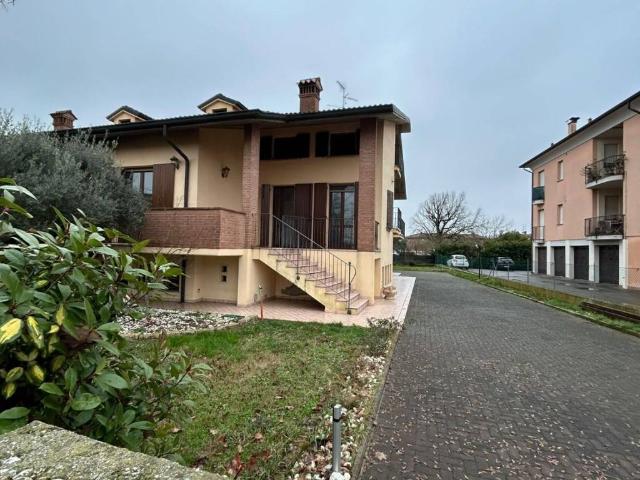 Villa Indipendente in vendita a Unione Comuni Modenesi Area Nord, San Felice Sul Panaro