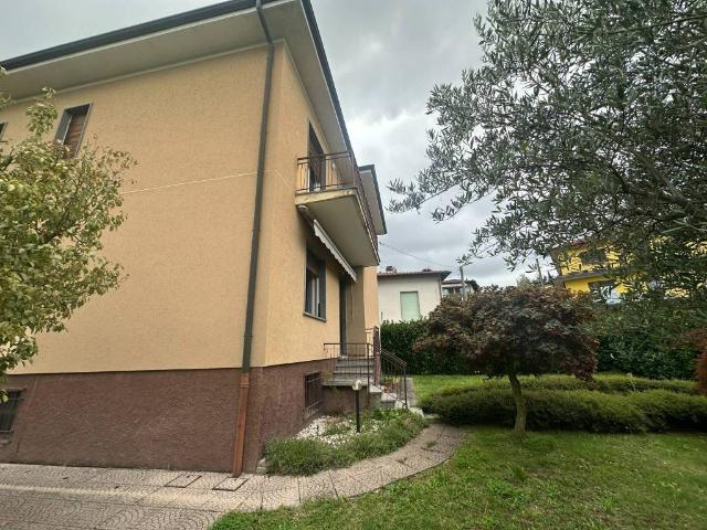 Villa Indipendente in vendita a San Fermo Della Battaglia, Lombardia