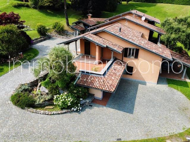 Villa Indipendente in vendita a San Fermo Della Battaglia, Lombardia