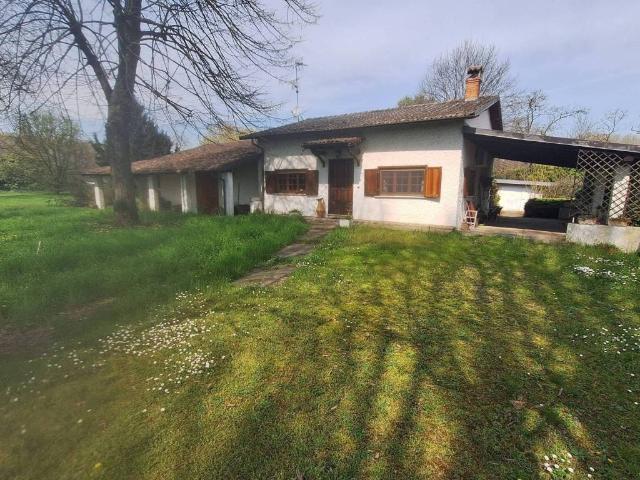 Villa Indipendente in vendita a San Genesio Ed Uniti, Lombardia