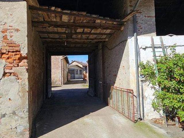 Villa Indipendente in vendita a Piemonte, Vercelli
