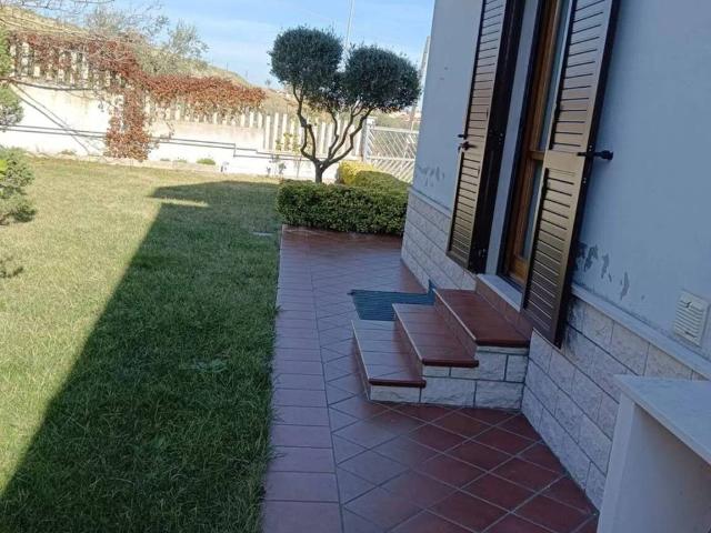 Villa Indipendente in vendita a San Giacomo Degli Schiavoni, Molise