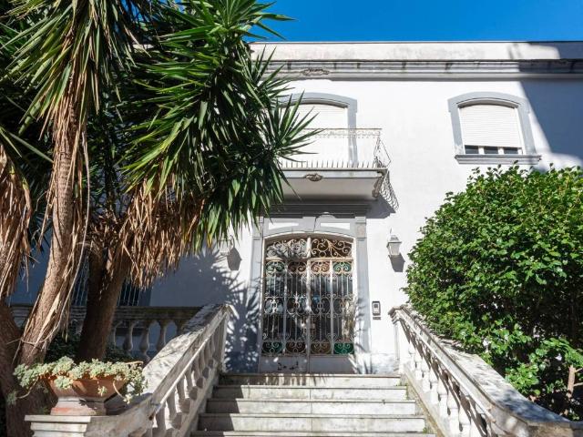 Villa Indipendente in vendita a San Giorgio A Cremano, Campania