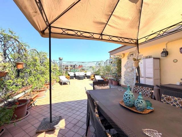 Villa Indipendente in vendita a San Giorgio A Cremano, Campania