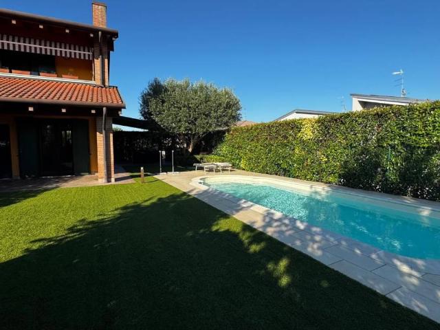 Villa Indipendente in vendita a San Giorgio Bigarello, Mottella