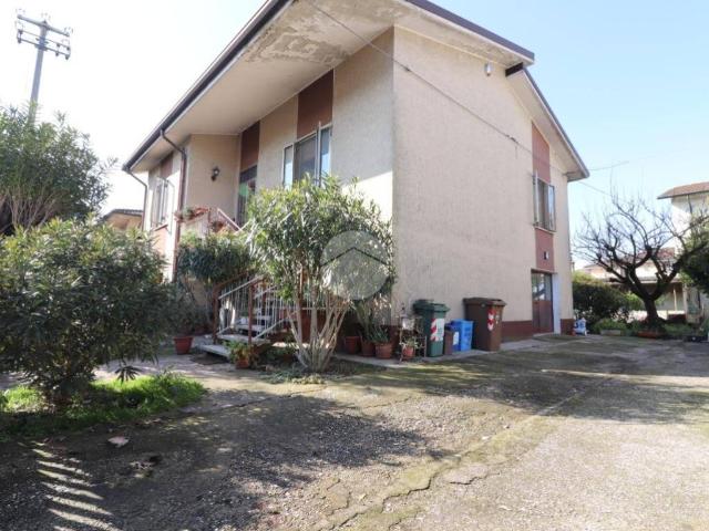 Villa Indipendente in vendita a San Giorgio Bigarello, Lombardia
