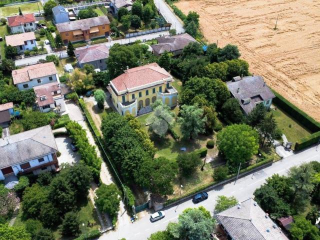 Villa Indipendente in vendita a San Giorgio Bigarello, Lombardia