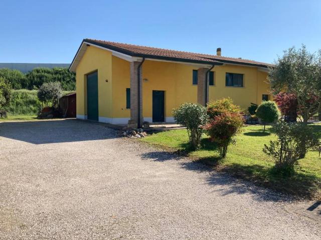 Villa Indipendente in vendita a San Giorgio Bigarello, Mottella