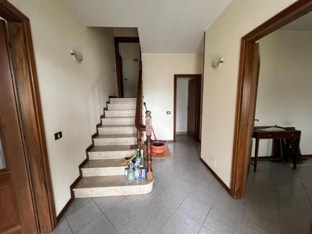 Villa Indipendente in vendita a San Giorgio Bigarello, Lombardia
