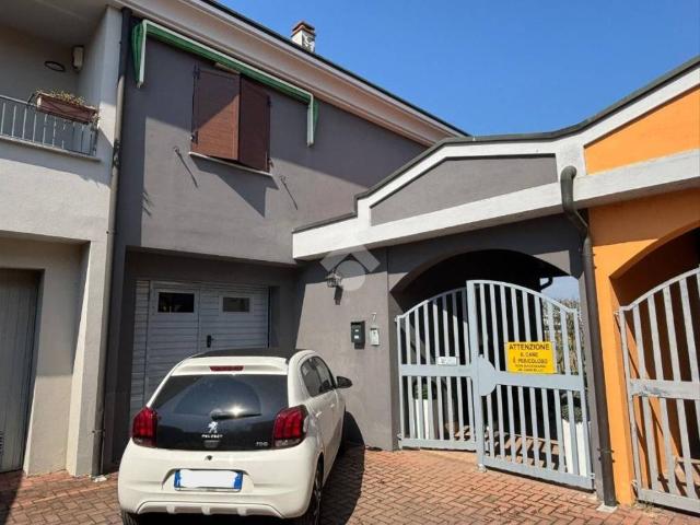 Villa Indipendente in vendita a San Giorgio Bigarello, Mottella