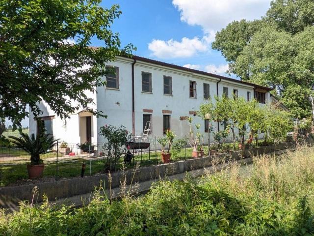 Villa Indipendente in vendita a San Giorgio Bigarello, Ghisiolo