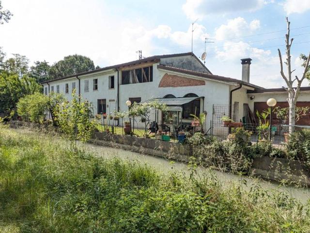 Villa Indipendente in vendita a San Giorgio Bigarello, Ghisiolo
