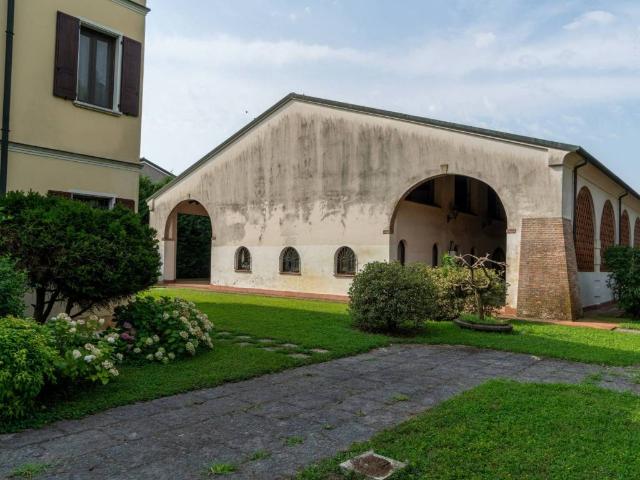 Villa Indipendente in vendita a San Giorgio Bigarello, Mottella