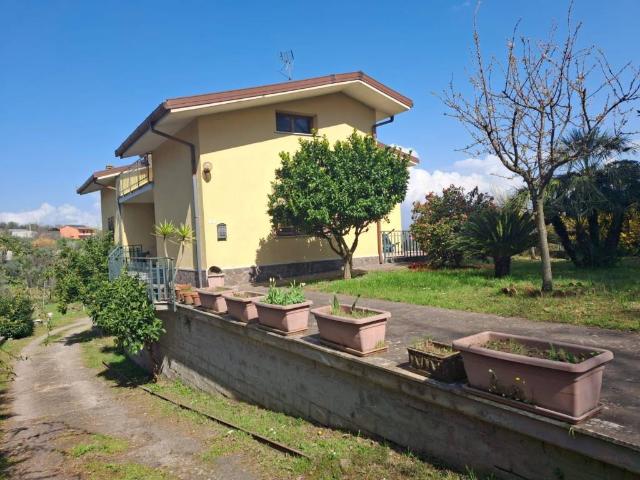 Villa Indipendente in vendita a San Giorgio Del Sannio, Campania