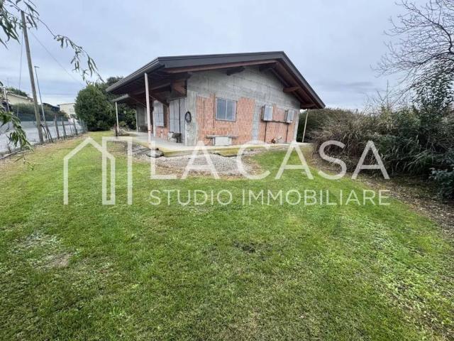 Villa Indipendente in vendita a San Giorgio Della Richinvelda, Friuli-Venezia Giulia